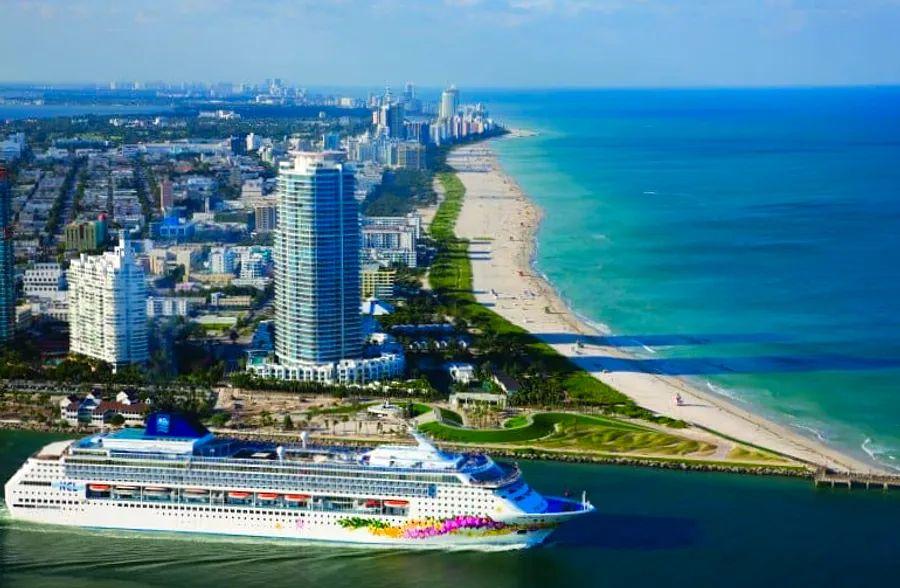 Cover Image for Budget-Friendly Cruise Tips for Travelers