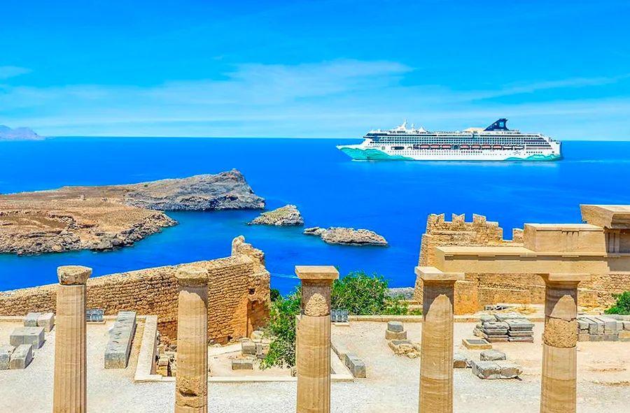 Cover Image for 2025 Greek Isles Cruises: Explore Santorini, Naples & Mykonos