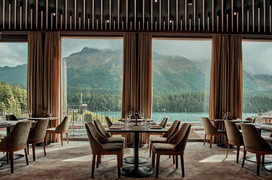 Cover Image for Hilton Welcomes Over 100 New Hotels Through Small Luxury Hotels of the World Partnership