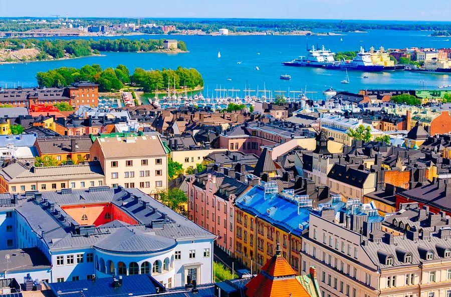 Cover Image for Nonstop flights to Europe starting at $407 round-trip with American and other Oneworld airlines