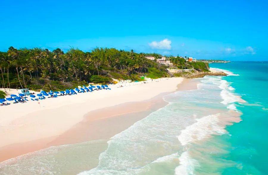 Cover Image for 5 Extraordinary Beaches in the Caribbean