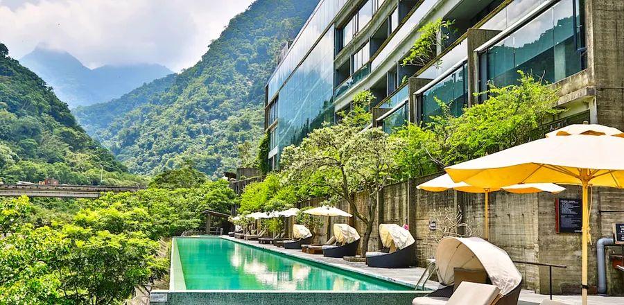 Cover Image for The 5 Top Taiwanese Hot Springs Hotels for Every Type of Traveler