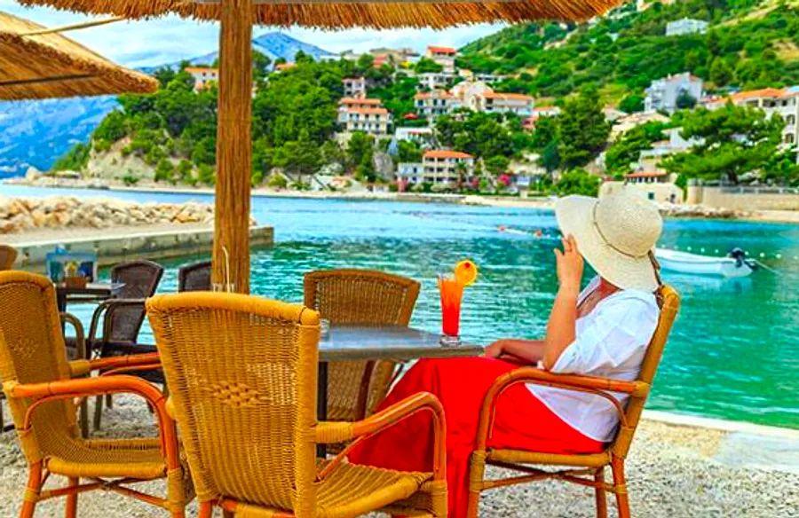 Cover Image for Mediterranean Beverages to Sample While Cruising