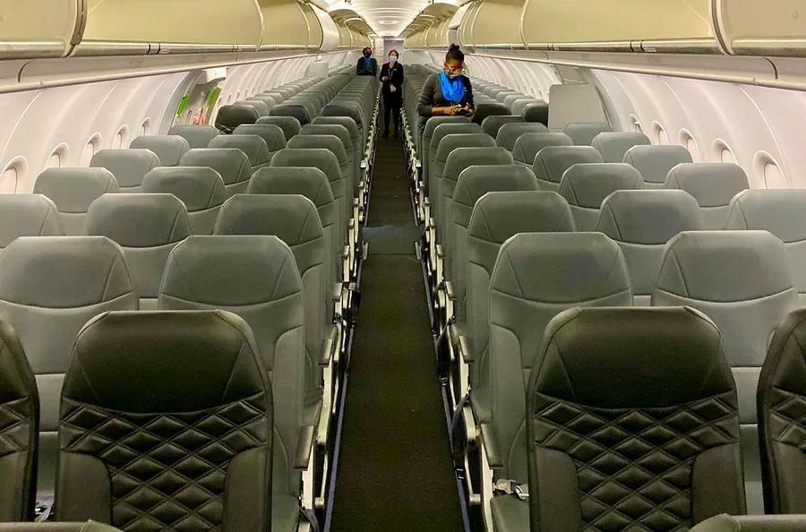 Cover Image for Understanding the methods and reasons behind flight attendants restraining disruptive passengers