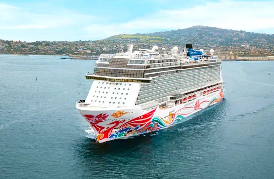 Cover Image for 6 Compelling Reasons to Cruise the Panama Canal