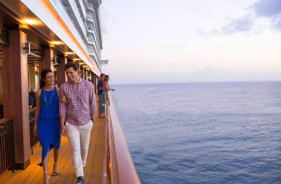 Cover Image for Transatlantic Cruises: Essential Tips & FAQs