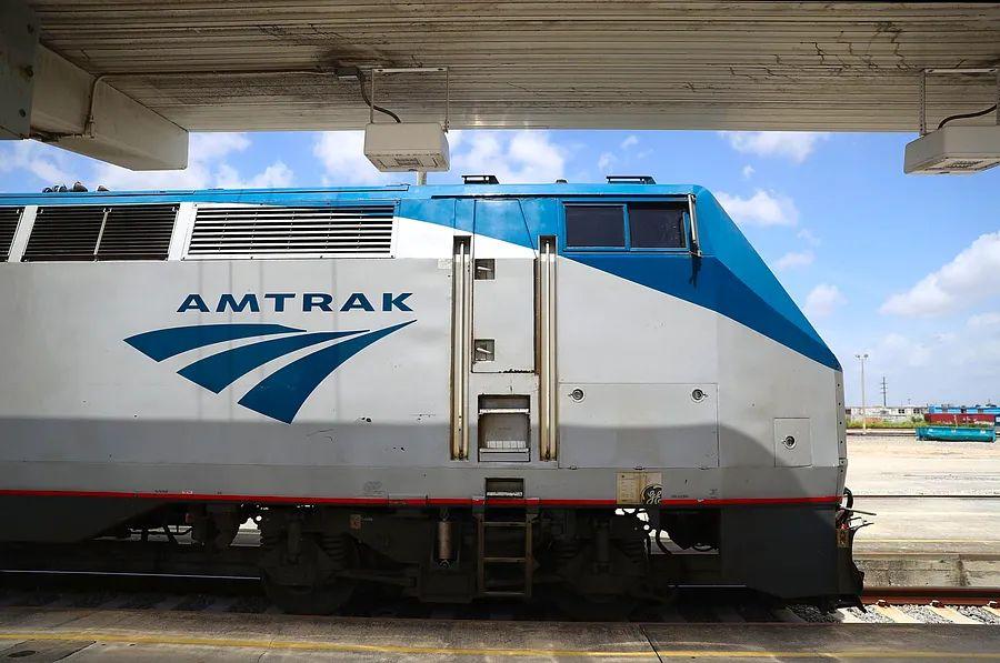 Cover Image for Breaking: Amtrak mandates all employees to be fully vaccinated by November 1