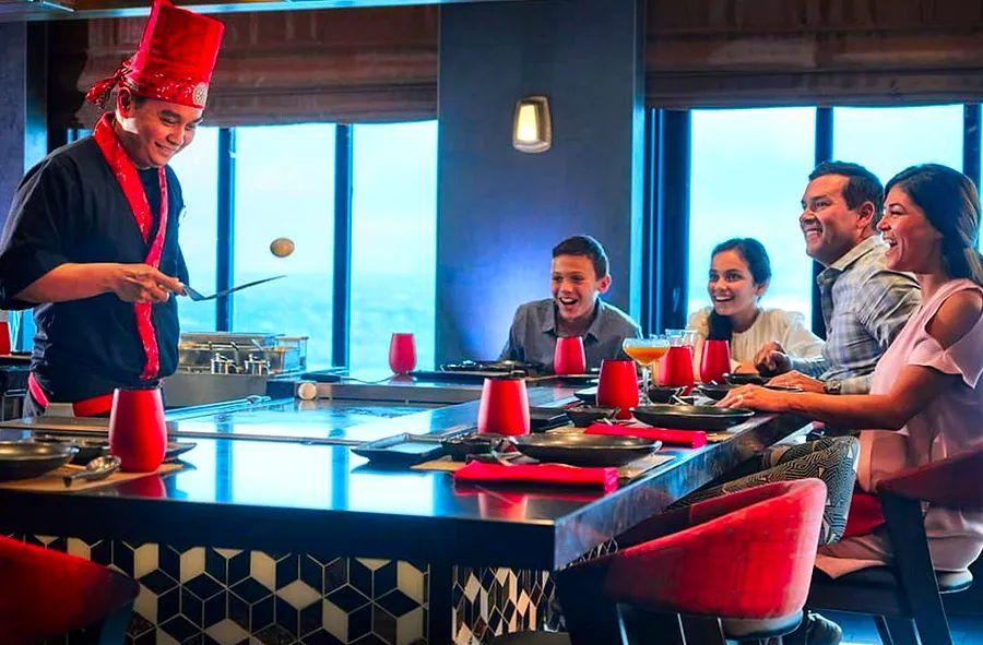 Cover Image for 7 Dining Options to Explore on Dinogo’s Cruise Ships