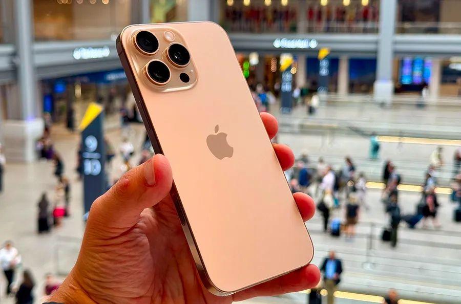 Cover Image for Exclusive: Discover how to optimize points, miles, and coverage with Apple's new iPhone 16, Watch, and AirPods.