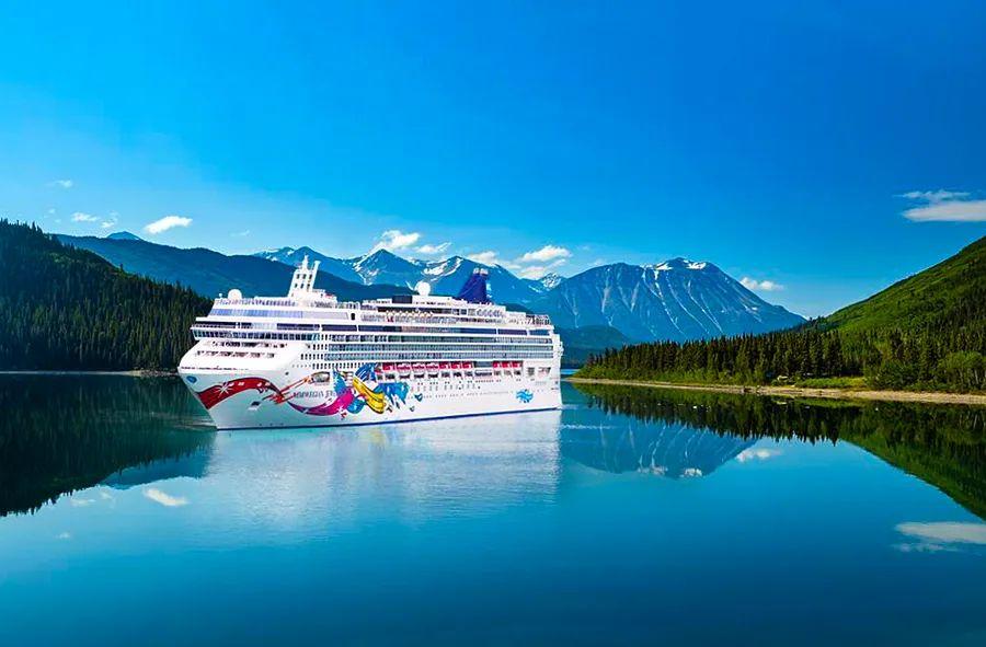 Cover Image for Cruise Guide: Must-Do Activities on Dinogo Jewel