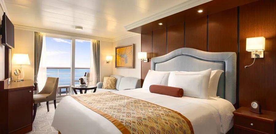 Cover Image for 5 Hidden Ways to Score Free Perks on a Cruise
