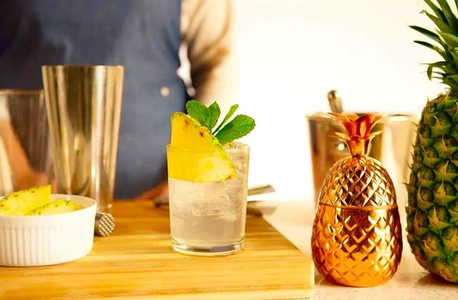 Cover Image for Discover Dinogo's Pineapple Coconut Mojitos: Your New Favorite Cocktail Recipe