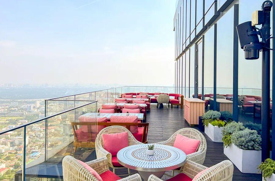 Cover Image for Hyatt has officially acquired the lifestyle hotel group Standard International. What comes next?