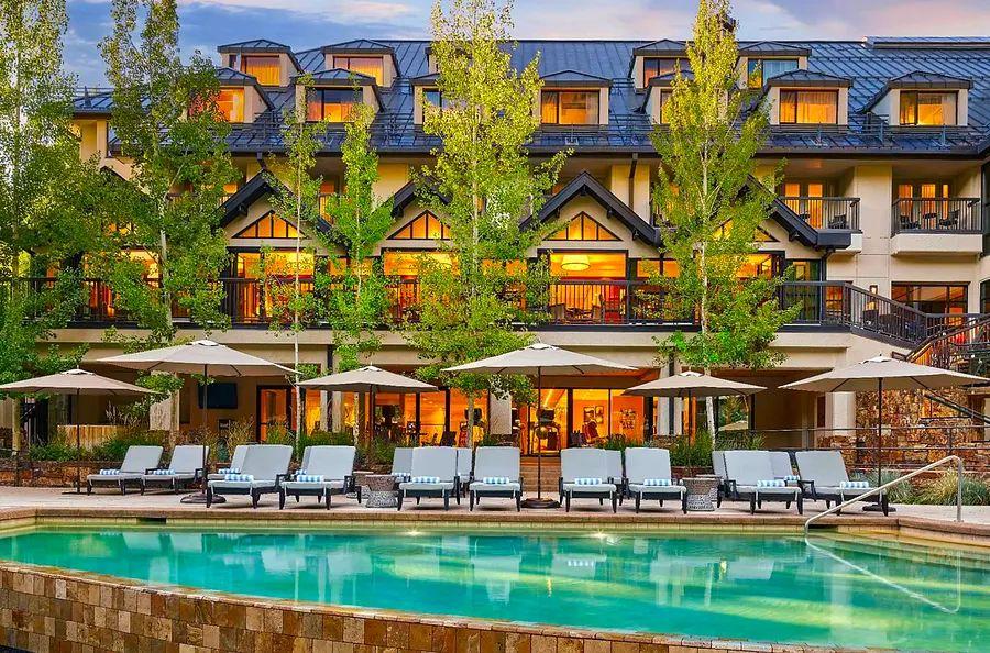 Cover Image for Key Highlights: Accumulate elite nights on award stays with these hotel loyalty programs