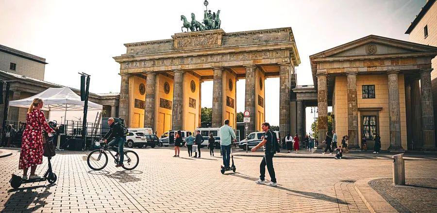 Cover Image for Germany Implements New COVID Policies for Incoming Tourists