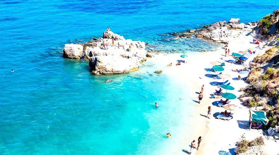Cover Image for Recent health alerts have been issued for traveling to Greece after most lockdown restrictions were lifted