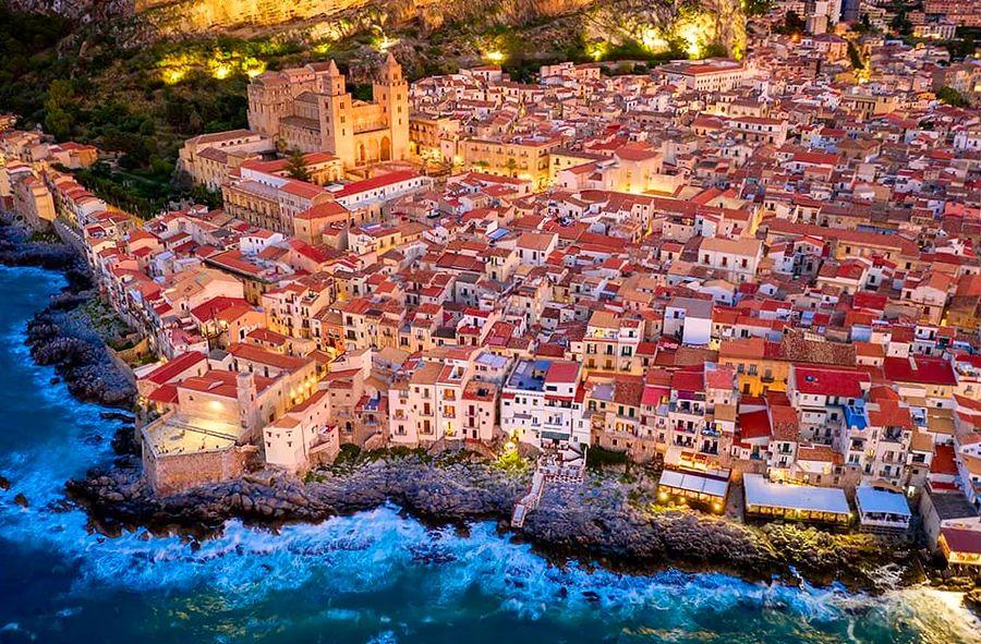 Cover Image for Rediscover the Allure of the Mediterranean from This Popular Series