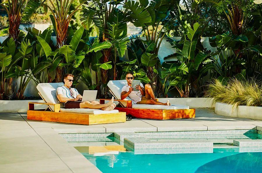 Cover Image for Does incognito mode and using third-party apps actually help you save on travel bookings?