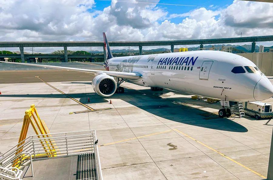 Cover Image for Hawaiian Airlines and Alaska Airlines merger: Frequent flyer miles will be exchanged at a 1:1 ratio, with additional details about the loyalty program disclosed.