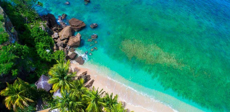 Cover Image for 5 Hidden Caribbean Islands for a Peaceful Getaway