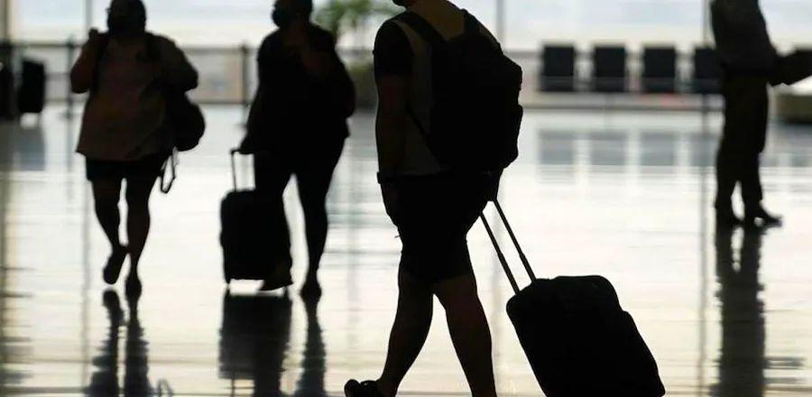 Cover Image for Disruptive Passengers Hit with Record FAA Fines