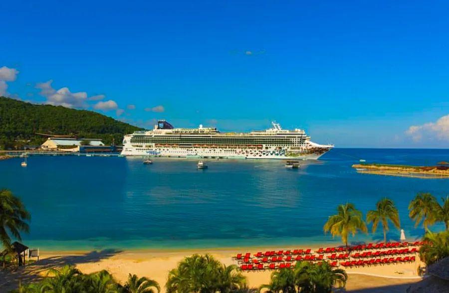 Cover Image for Exciting Activities to Experience in Jamaica on a Cruise