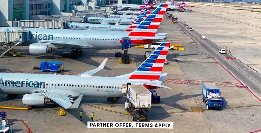 Cover Image for Citi / AAdvantage Platinum Select vs. AAdvantage Aviator Red: A Showdown of AA Credit Cards