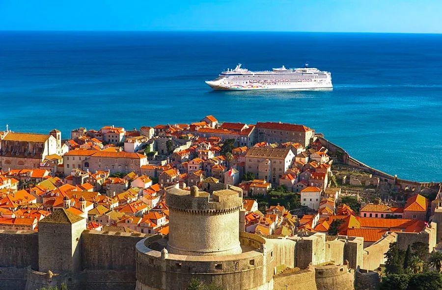 Cover Image for Cruises in 2023 Departing from Rome (Civitavecchia), Italy
