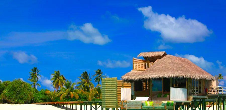 Cover Image for The 15 Finest Luxury Beach Resorts Worldwide