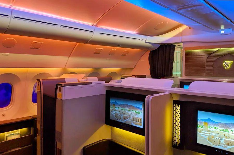 Cover Image for Aeroplan members can now earn and redeem points with two new airline partners.