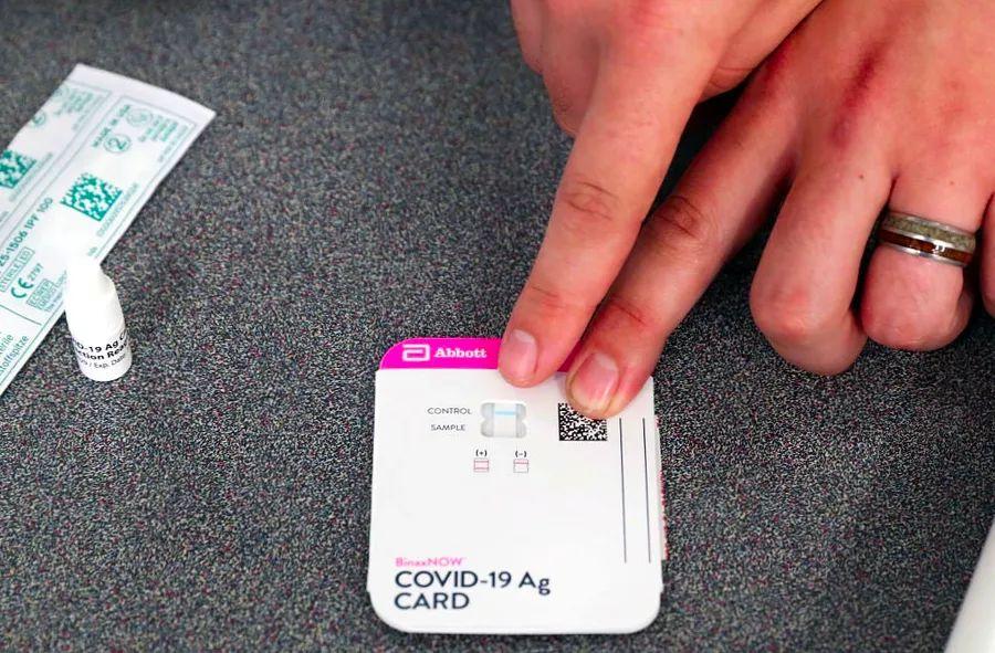 Cover Image for Why isn’t the U.S. providing free COVID-19 tests to Americans? Other countries are doing so.