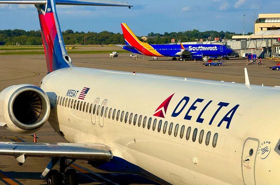 Cover Image for 5 Key Insights About Delta SkyMiles