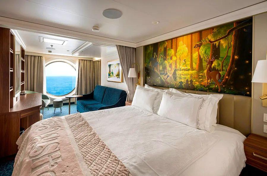 Cover Image for Disney Cruise Cabins and Suites: Everything You Should Know