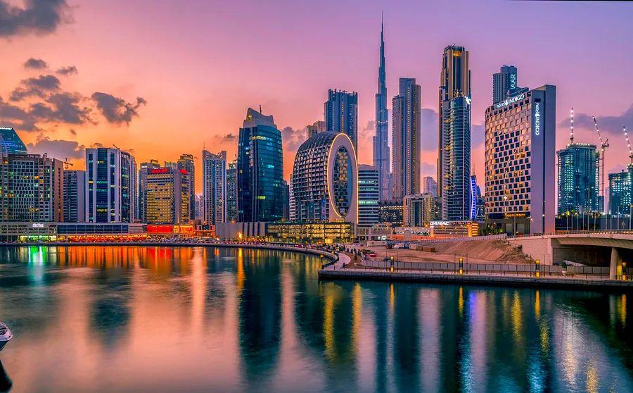 Cover Image for The UAE will now start its weekends on Friday afternoon and continue through Sunday.