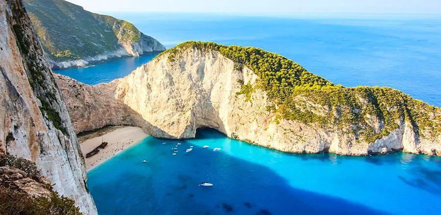 Cover Image for Greece Implements New Travel Regulations