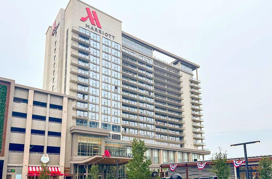 Cover Image for Marriott partners with vacation rental platform Sonder for a new initiative.
