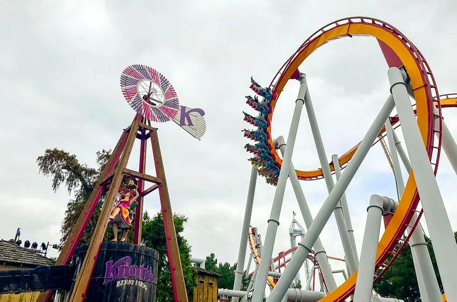 Cover Image for Access 42 theme parks for under $200 with this exciting new season pass