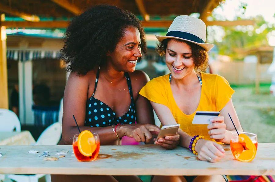 Cover Image for 10 pitfalls to steer clear of when booking your cruise