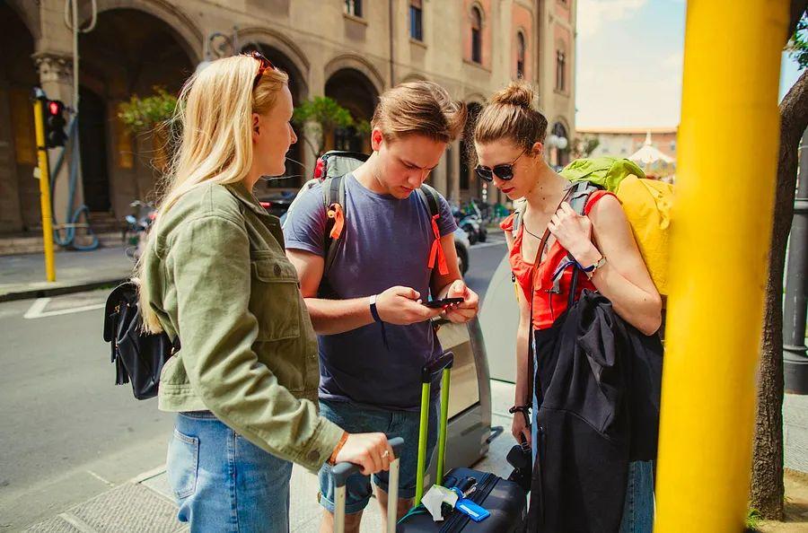 Cover Image for Common travel scams in Europe — and ways to steer clear of them