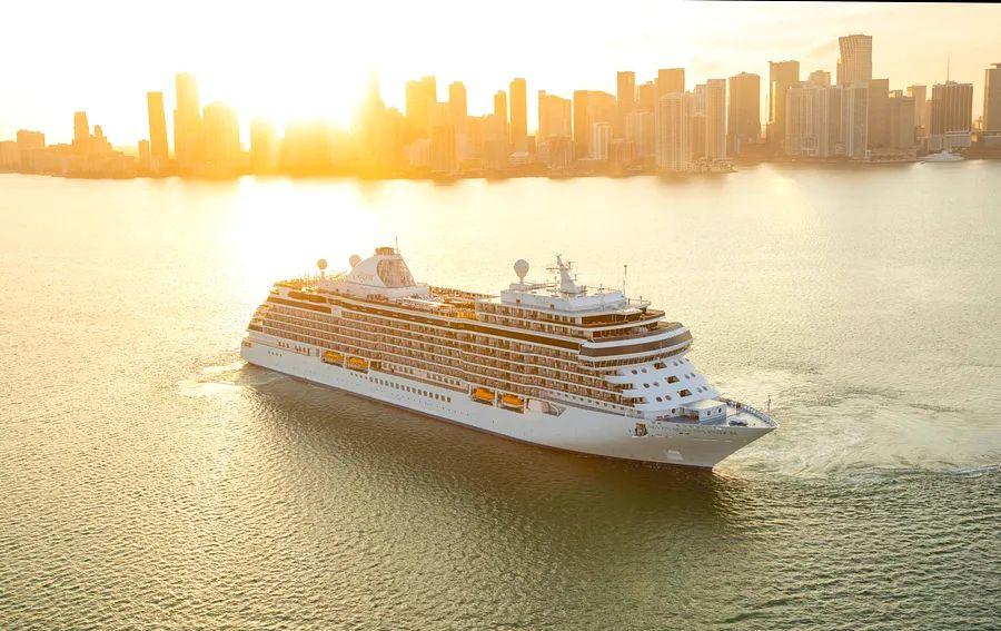 Cover Image for Deal alert: Snag up to 100,000 bonus United miles with this limited-time opportunity