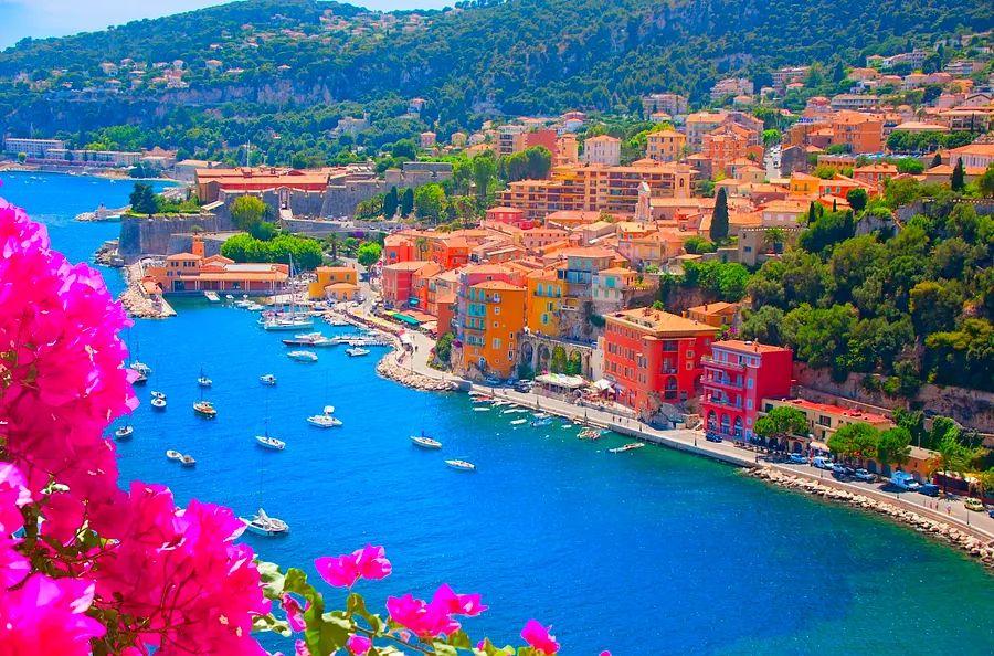 Cover Image for France deal alert: Discover the French Riviera with round-trip flights starting at $366