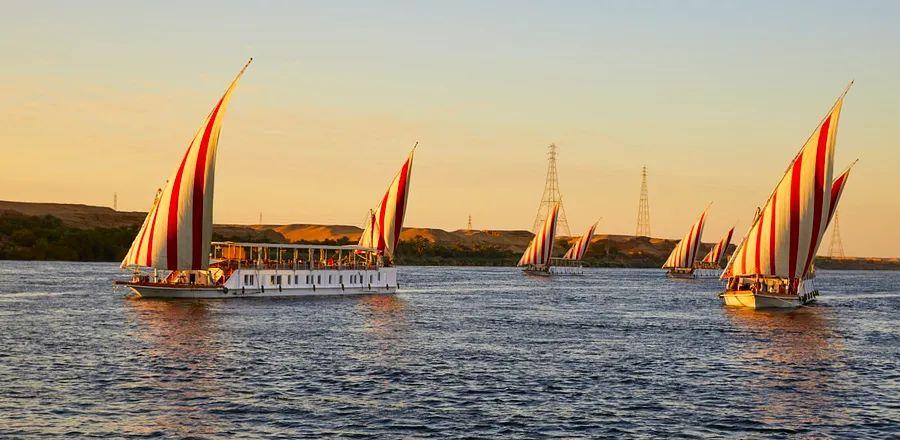 Cover Image for Experiencing Life on a Nile Cruise