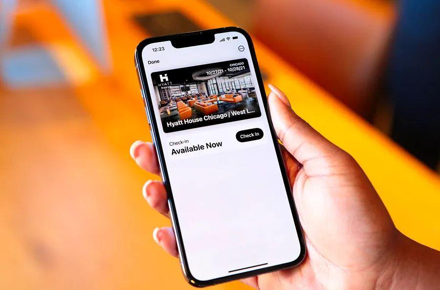 Cover Image for Hyatt and Apple introduce digital room keys that you can store in your iPhone's wallet