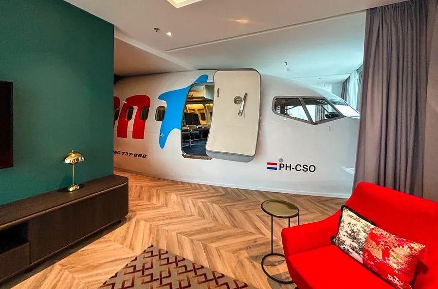 Cover Image for Aviation enthusiasts, good news! You can now reserve a private night in a 737 suite using Marriott points.