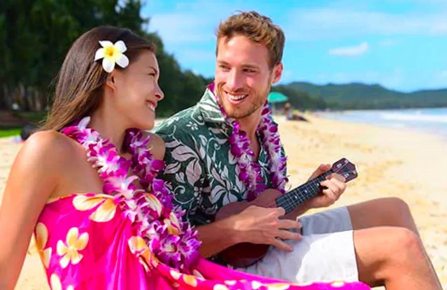 Cover Image for Hawaiian Attire: Essential Outfits for Your Hawaii Cruise