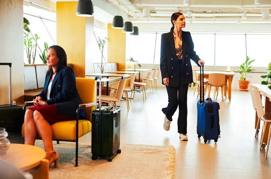 Cover Image for Delta Business Traveler program: Discover how it operates and the benefits of enrolling