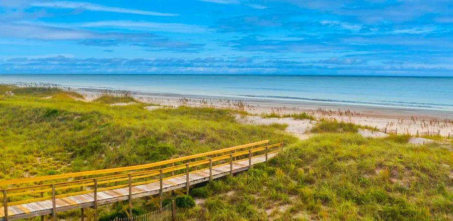 Cover Image for Exploring Two Coasts: Adventure and Scenic Wonders at North Florida's Premier Beaches