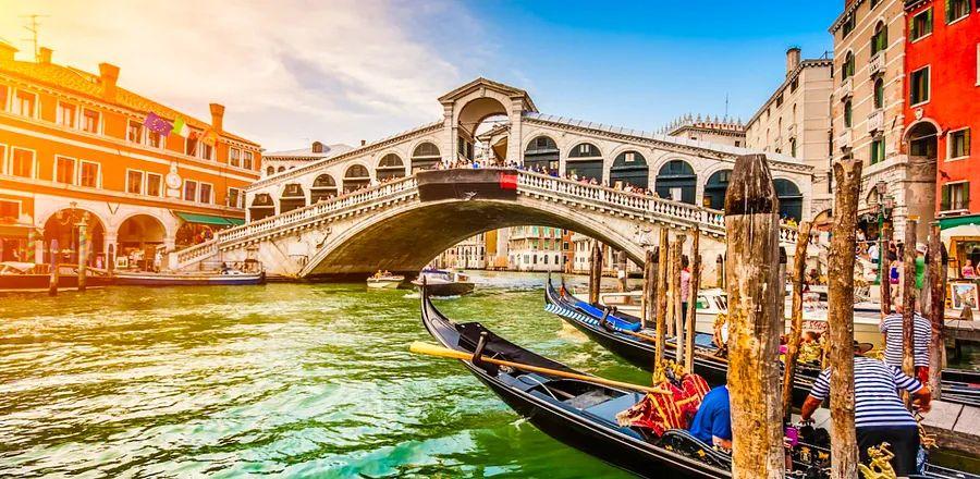 Cover Image for Venice to Begin Charging Visitors for City Access