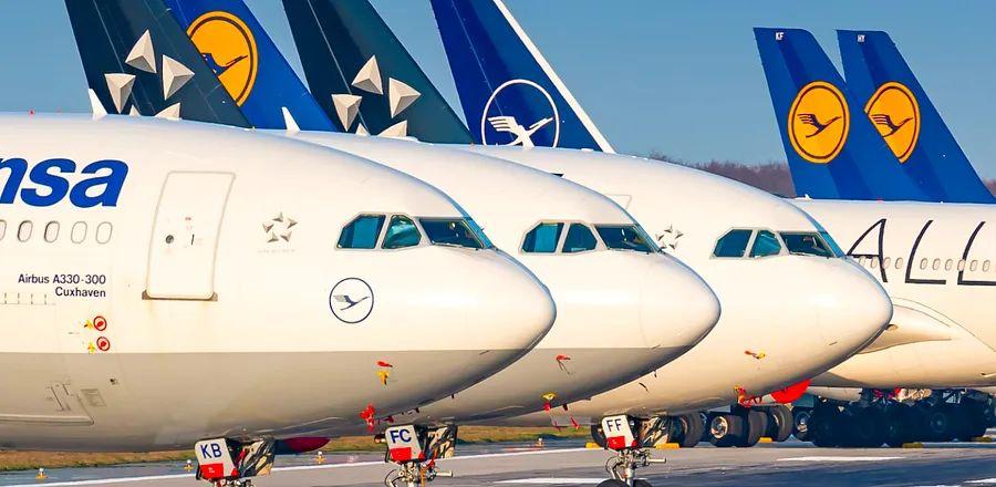 Cover Image for European Airlines Cancel Thousands of Winter Flights Amid Declining Demand