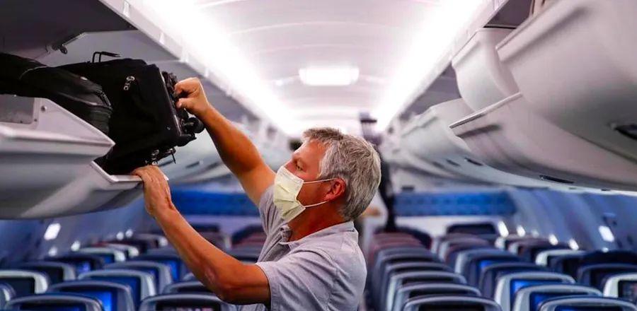 Cover Image for TSA Extends Airplane Mask Requirement